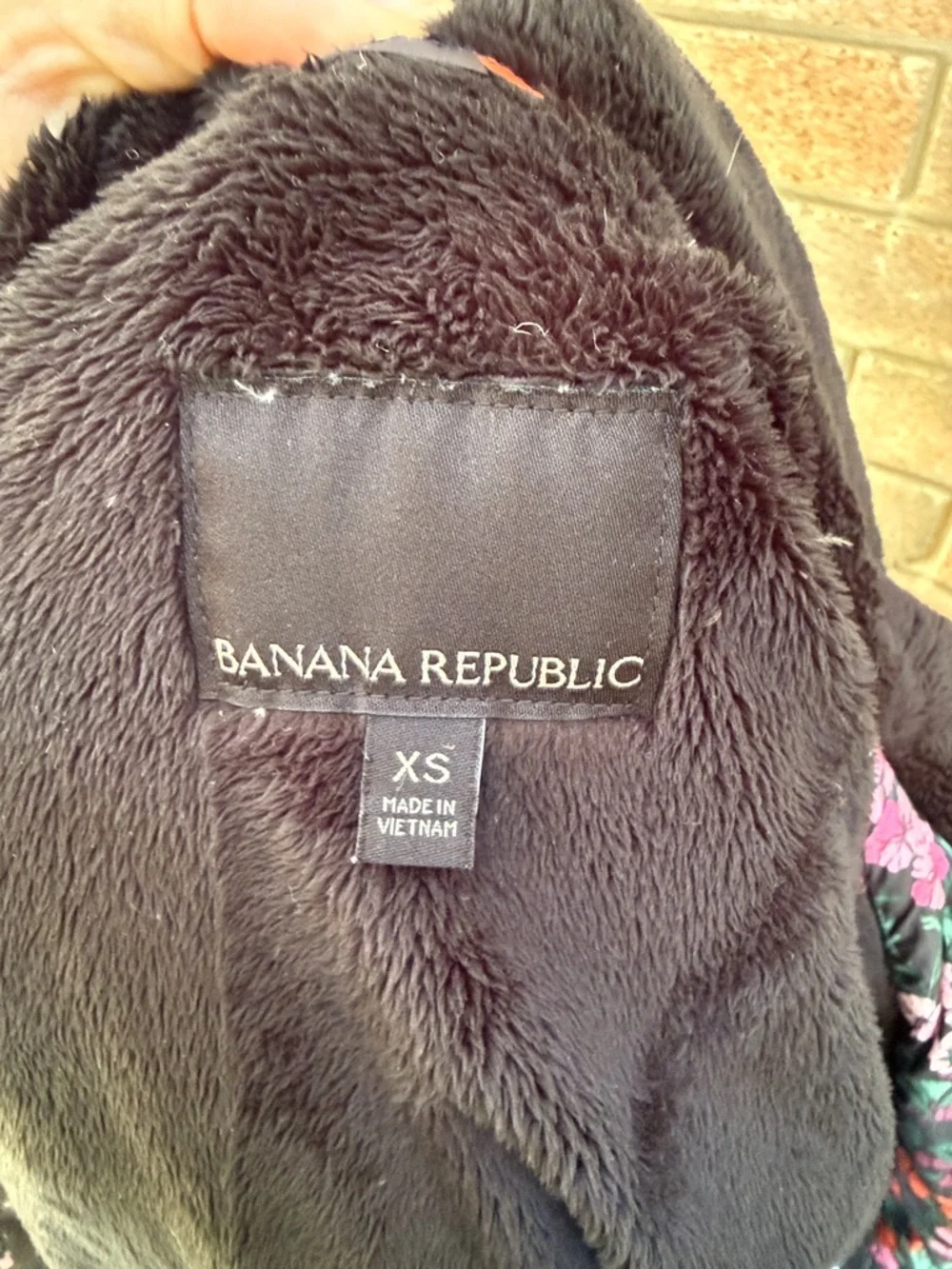 Banana Republic Black Floral Print Puffer Jacket Size XS - Picture 2 of 5